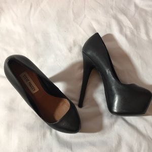 STEVE MADDEN DEJAVU LEATHER PUMPS 5.5